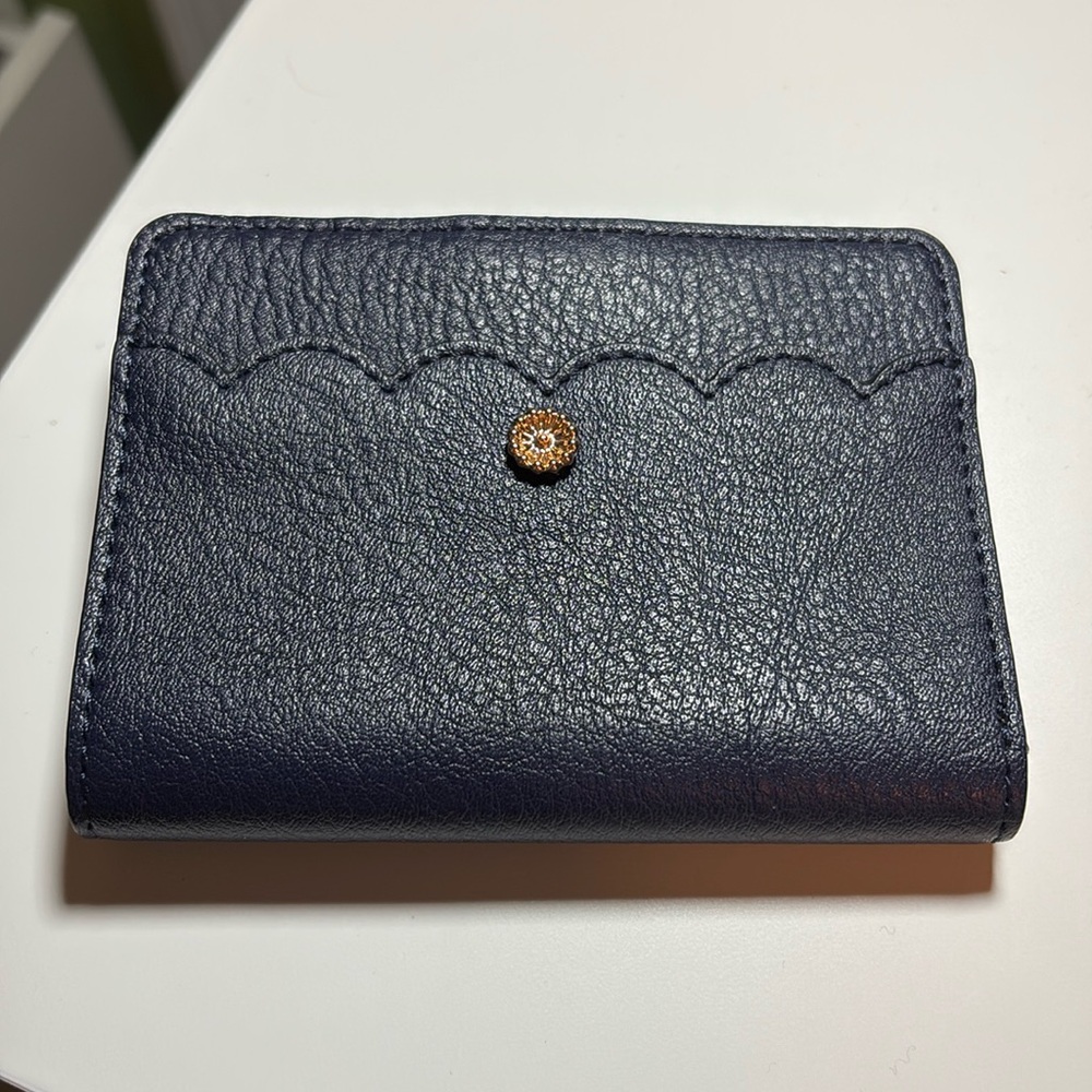 Lauren Conrad bifold wallet